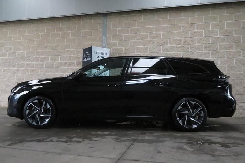 Usado Peugeot 308 SW 130 HP (95 kW) 2024 Preto Carrinha