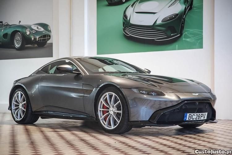 Cinza Usado 2019 Aston Martin V8 Vantage Coupé | € 152.500 - Imagem 1/1