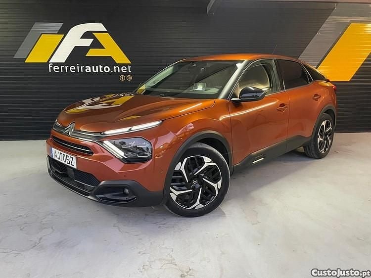 Vermelho Usado 2021 Citroën C4 PureTech Citadino | € 17.400 (Preço justo) - Imagem 1/1