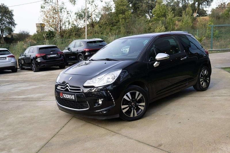Usado Citroën DS3 100 HP (73 kW) 2010 Preto Citadino