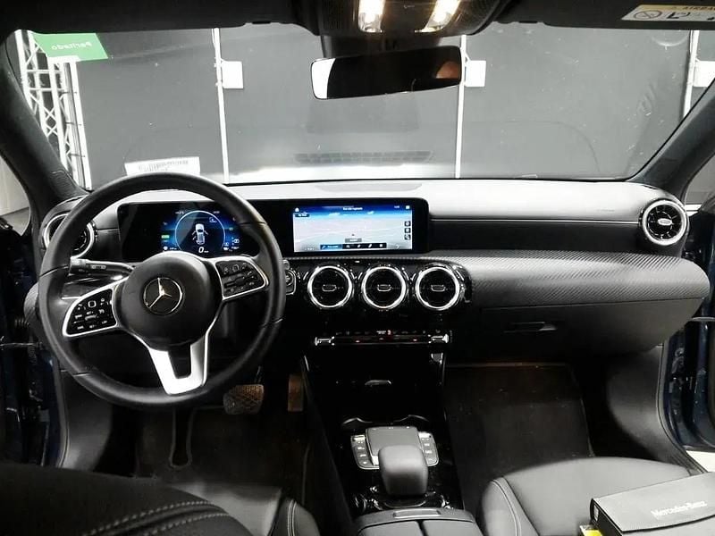 Usado Mercedes A250 Style 218 HP (160 kW) 2021 Azul Citadino
