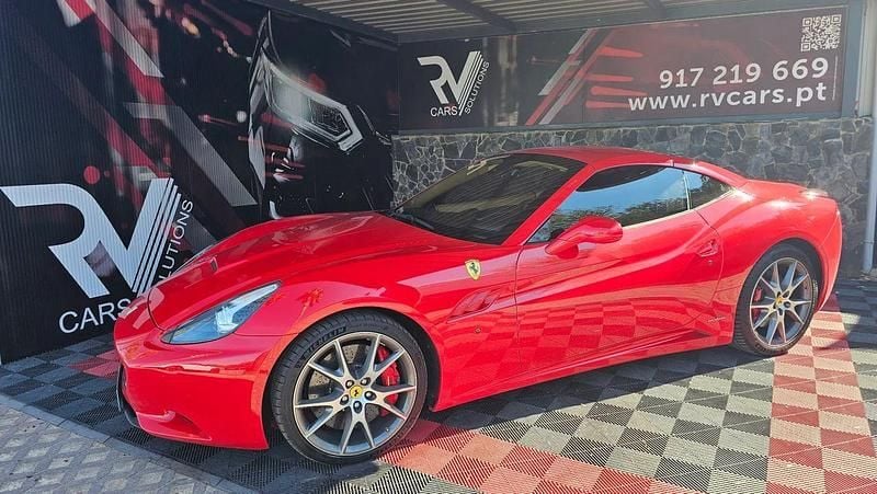 Usado Ferrari California 460 HP (338 kW) 2009 Vermelho Cabrios