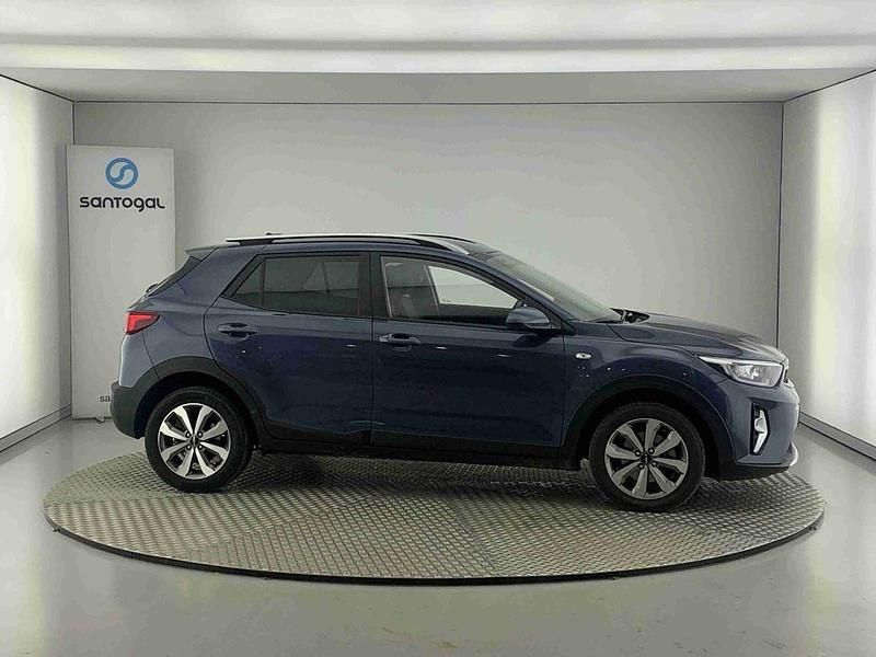 Azul Usado 2024 Kia Stonic SUV | € 17.490 (Preço justo) - Imagem 1/4