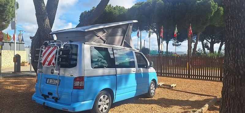 Cinza Usado 2006 VW T5 California Van | € 29.500 - Imagem 1/4