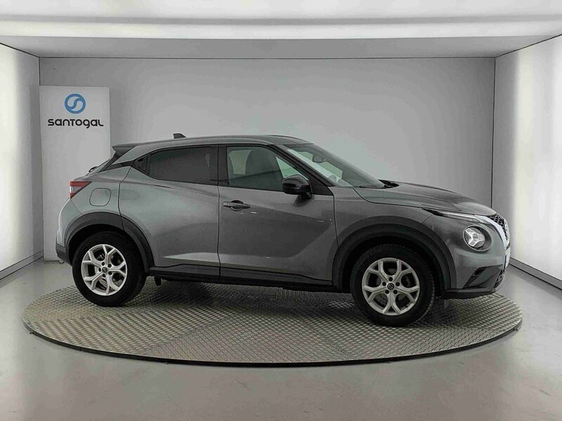 Cinzento Usado 2022 Nissan Juke N-Connecta SUV | € 21.490 (Preço elevado) - Imagem 1/4