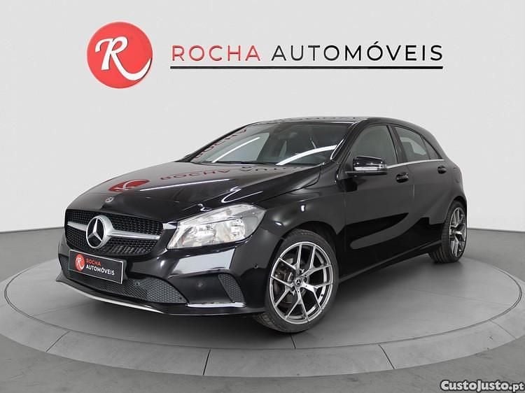 Preto Usado 2017 Mercedes A180 Urban Citadino | € 16.490 (Preço justo) - Imagem 1/1