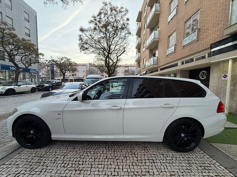 Usado BMW 318 Lifestyle 143 HP (105 kW) 2011 Branco Carrinha