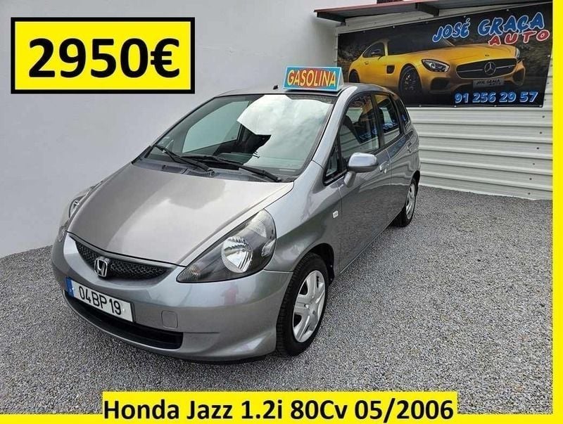 Cinzento Usado 2006 Honda Jazz Citadino | € 2.950 (Super Preço) - Imagem 1/4