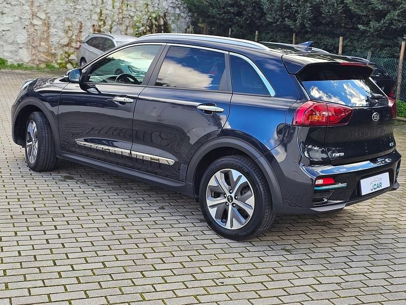 Usado Kia e-Niro 150 kW (204 HP) 2020 Azul SUV