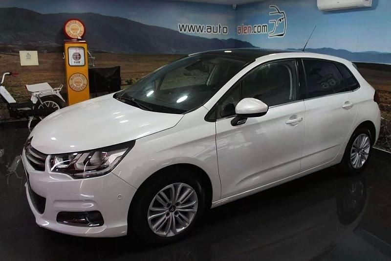 Branco Usado 2017 Citroën C4 Feel | € 12.990 (Preço justo) - Imagem 1/4