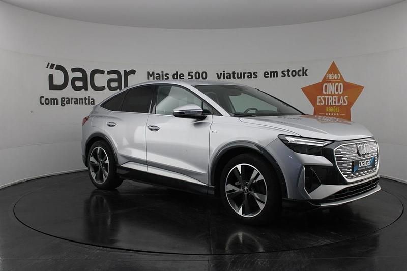 Cinzento Usado 2022 Audi Q4 e-tron S-Line SUV | € 31.899 (Preço justo) - Imagem 1/4