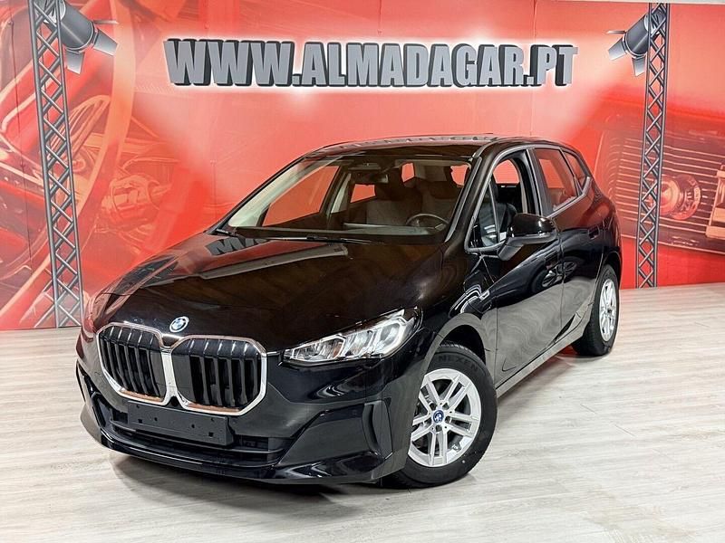 Preto Usado 2022 BMW 225 Active Tourer Comfort Edition Monovolume | € 29.900 - Imagem 1/4