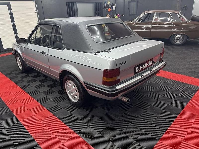 Usado Ford Escort 105 HP (77 kW) 1984 Cabrios
