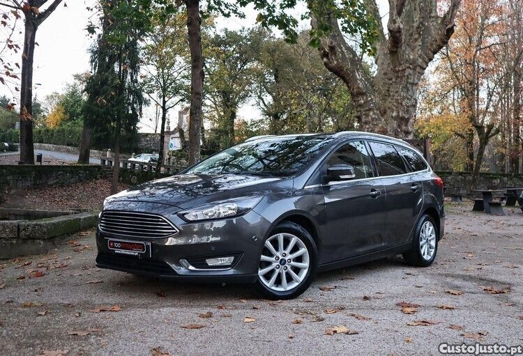 Cinza Usado 2018 Ford Focus Titanium Carrinha | € 13.450 (Preço elevado) - Imagem 1/1