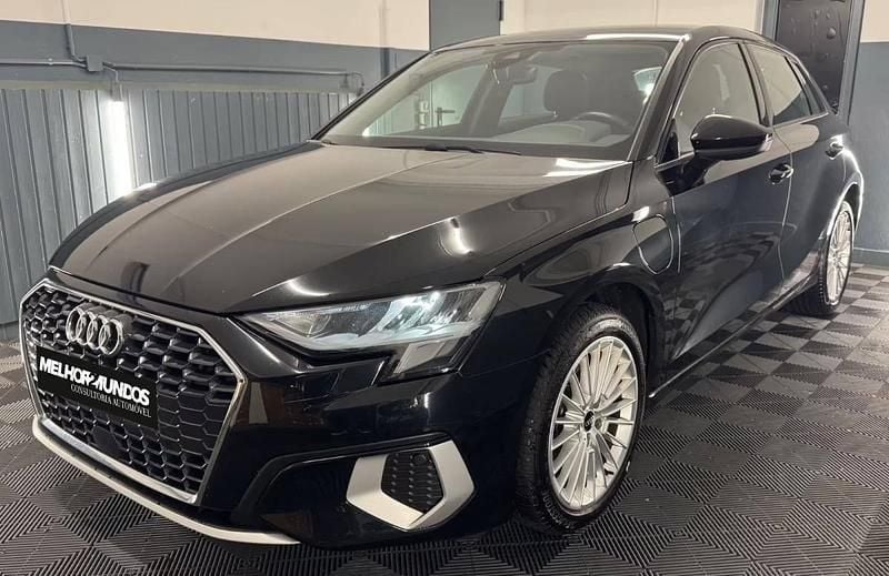 Preto Usado 2021 Audi A3 Sportback e-tron Sedan | € 24.900 (Preço justo) - Imagem 1/4