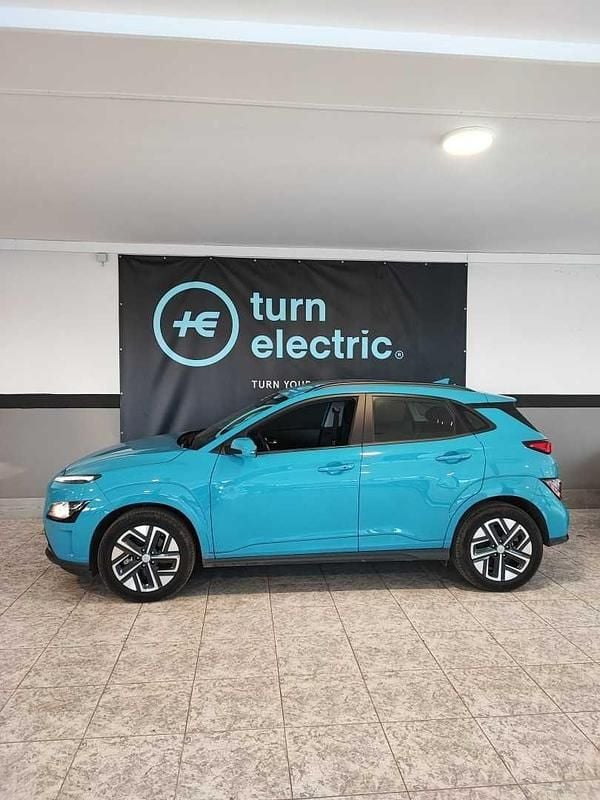 Azul Usado 2023 Hyundai Kauai SUV | € 20.250 (Preço justo) - Imagem 1/4