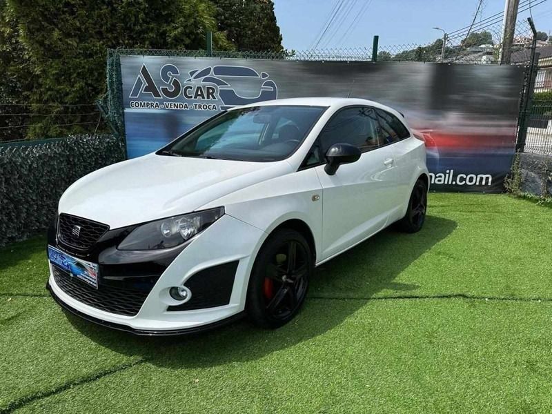 Branco Usado 2012 Seat Ibiza FR Citadino | € 12.499 (Preço justo) - Imagem 1/4