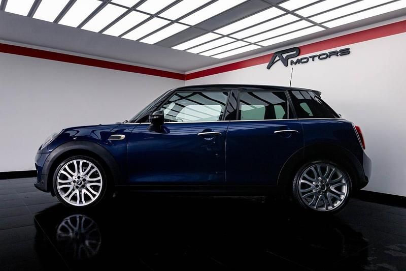 Usado Mini Cooper 116 HP (85 kW) 2015 Azul Citadino