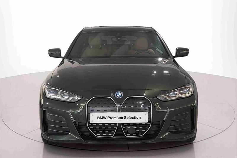 Usado BMW i4 Shadowline 250 kW (340 HP) 2023 Verde Sedan