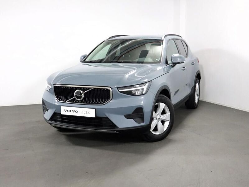 Cinza Usado 2023 Volvo XC40 SUV | € 31.900 (Preço justo) - Imagem 1/4