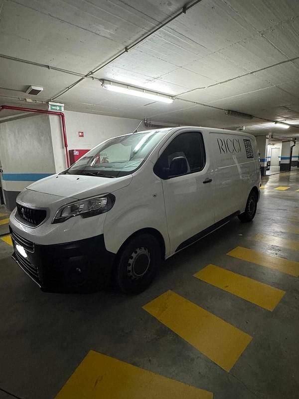 Branco Usado 2018 Peugeot Expert Van | € 18.000 (Preço justo) - Imagem 1/4