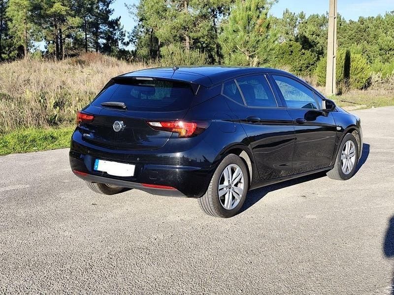 Usado Opel Astra 130 HP (95 kW) 2020 Sedan