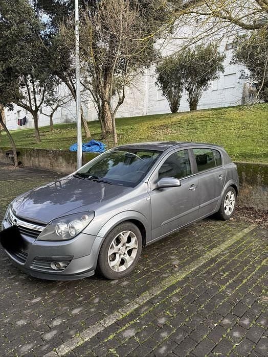 Usado 2006 Opel Astra Sedan | € 3.600 (Preço justo) - Imagem 1/4