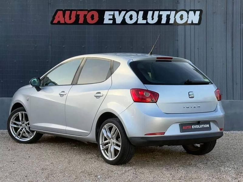 Usado Seat Ibiza 90 HP (66 kW) 2009 Cinza antracite Citadino