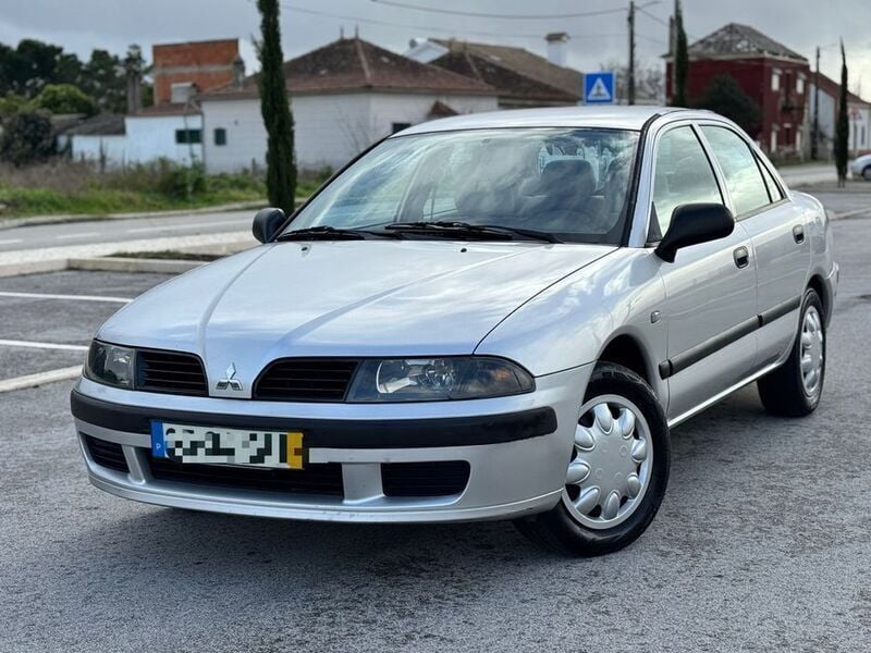 Usado 2001 Mitsubishi Carisma Sedan | € 1.990 - Imagem 1/4