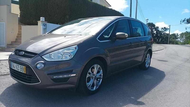 Cinzento Usado 2013 Ford S-MAX S Carrinha | € 11.550 (Bom preço) - Imagem 1/4