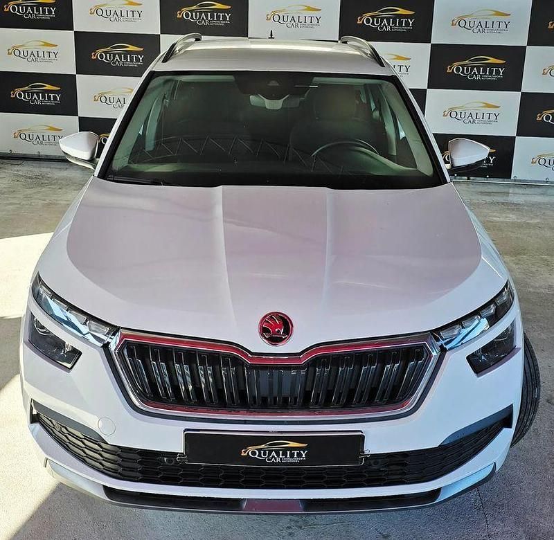 Usado Skoda Kamiq Ambition 110 HP (80 kW) 2023 Branco SUV