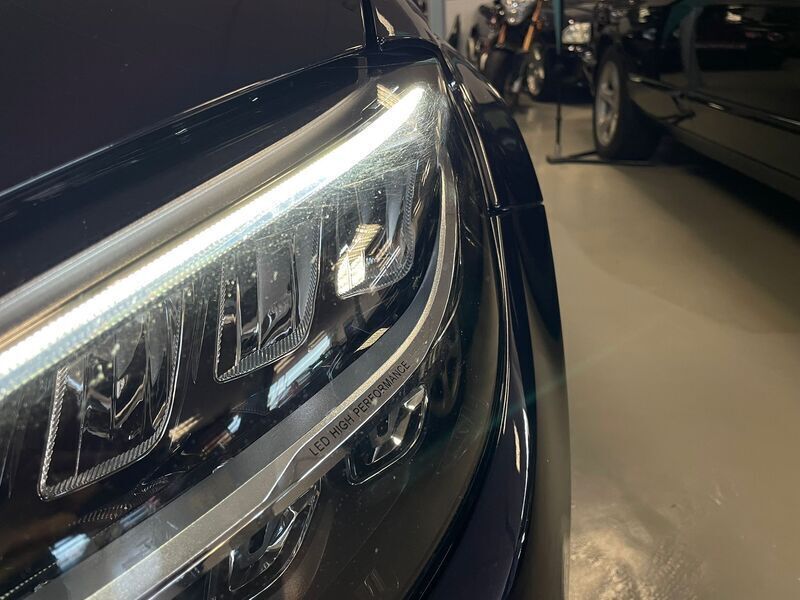 Usado Mercedes C220 Avantgarde 194 HP (142 kW) 2020 Azul Carrinha