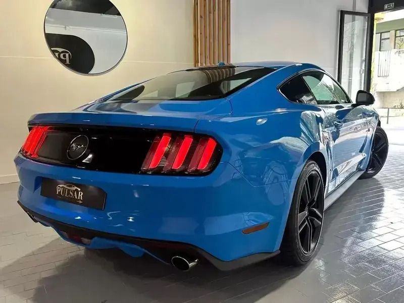 Usado Ford Mustang 370 HP (272 kW) 2017 Azul Coupé