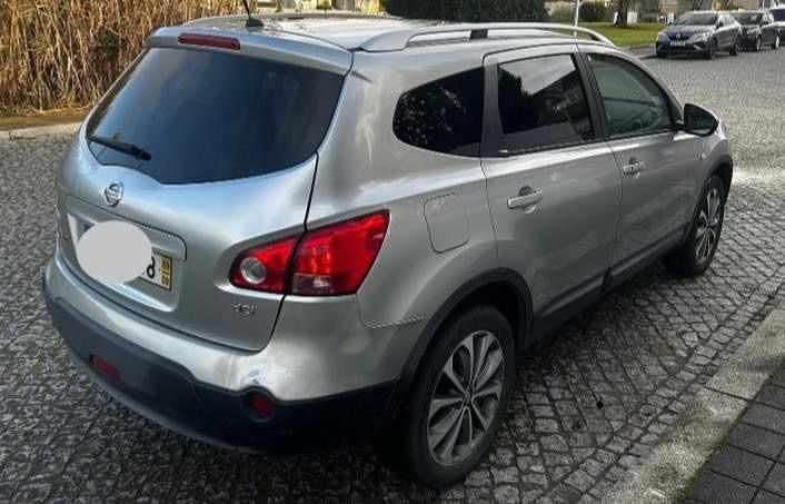 Usado Nissan Qashqai 103 HP (75 kW) 2009 Cinzento SUV