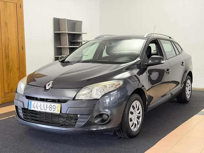 Cinzento Usado 2011 Renault Mégane GrandTour Carrinha | € 4.450 (Bom preço) - Imagem 1/4