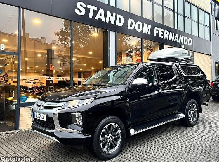 Preto Usado 2020 Mitsubishi L200 Invite Pickup | € 37.750 - Imagem 1/1