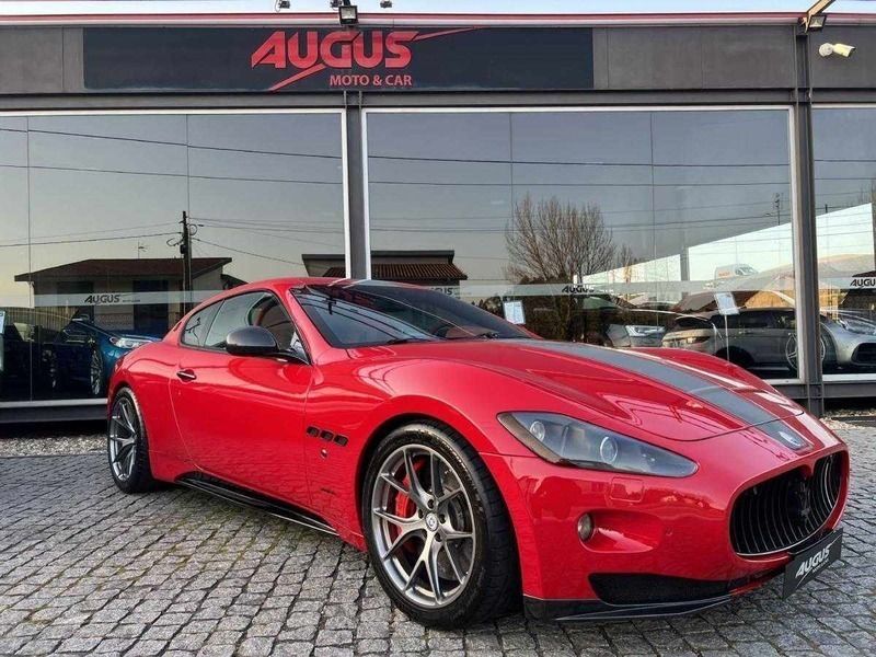 Vermelho Usado 2009 Maserati Granturismo Coupé | € 87.000 - Imagem 1/4