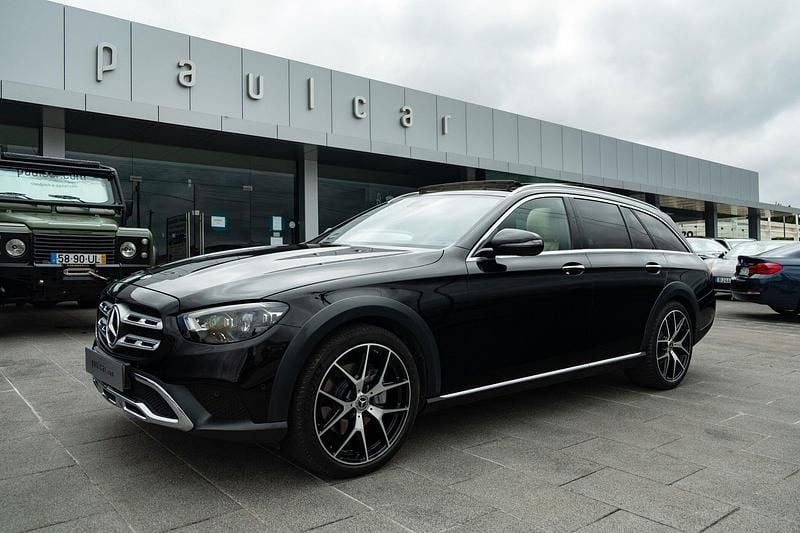 Preto Usado 2021 Mercedes E220 Avantgarde Carrinha | € 43.900 (Preço elevado) - Imagem 1/4