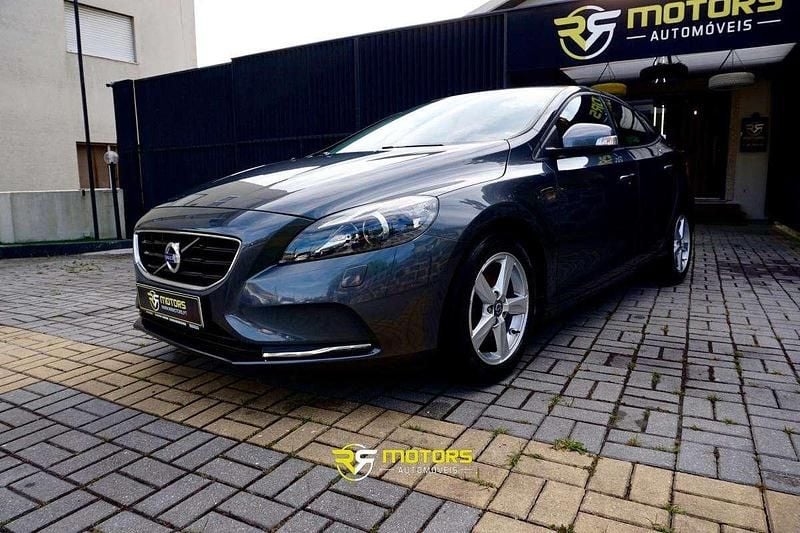 Cinzento Usado 2014 Volvo V40 Carrinha | € 12.900 (Preço justo) - Imagem 1/4