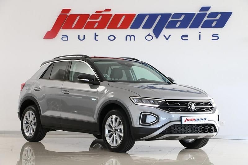 Cinzento Usado 2025 VW T-Roc SUV | € 25.800 (Preço justo) - Imagem 1/4
