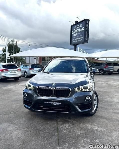 Cinza Usado 2018 BMW X1 Sport Line SUV | € 21.900 (Preço justo) - Imagem 1/1