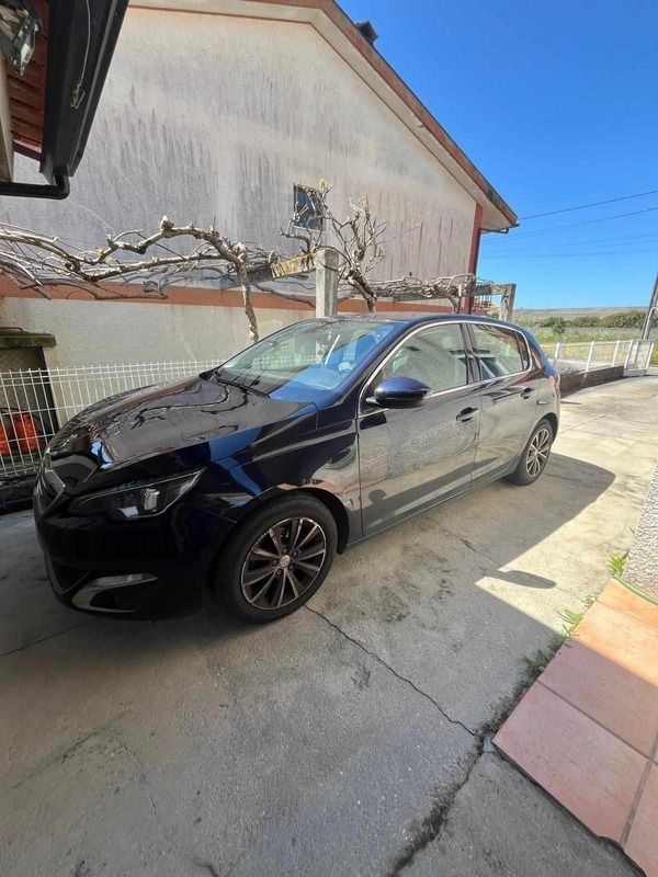 Azul Usado 2016 Peugeot 308 Citadino | € 10.000 (Preço justo) - Imagem 1/4