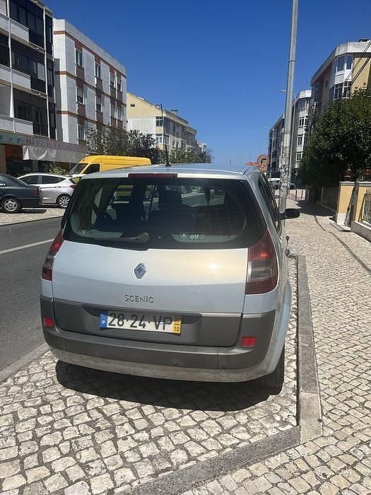 Usado 2003 Renault Scénic II Monovolume | € 2.000 - Imagem 1/4