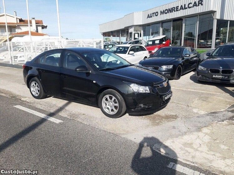 Preto Usado 2012 Chevrolet Cruze LTZ | € 8.900 - Imagem 1/1