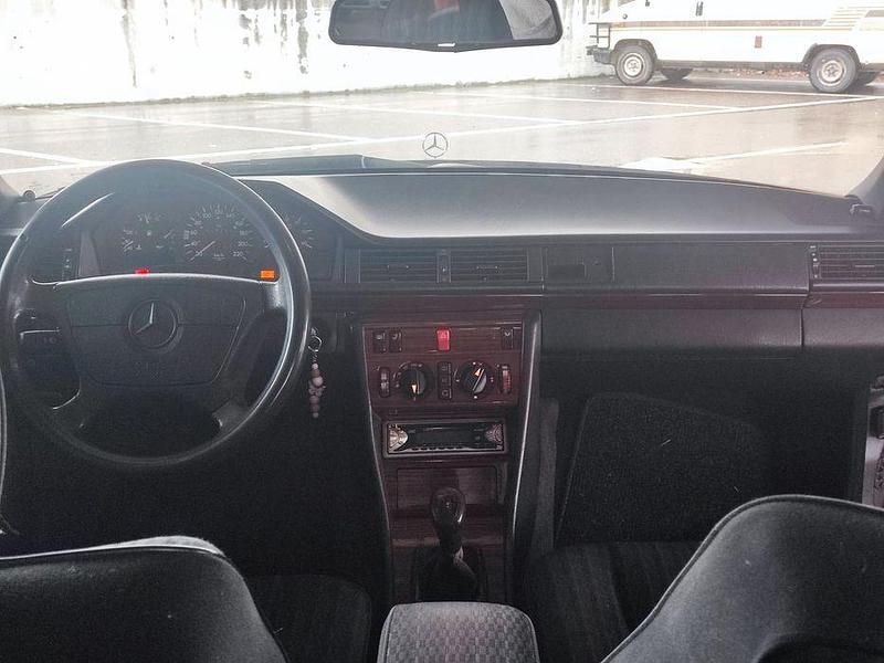 Usado Mercedes E250 1995 Sedan