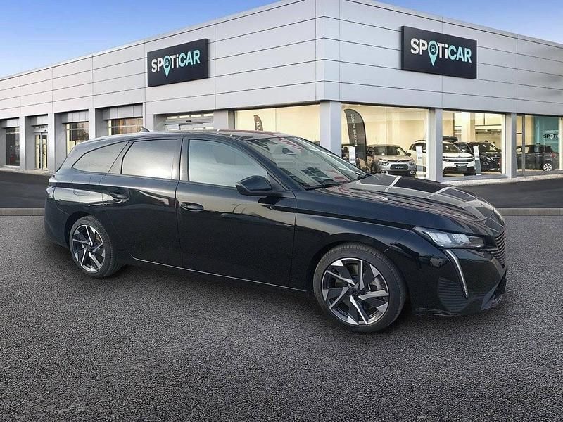 Usado Peugeot 308 SW Allure 180 HP (132 kW) 2024 Preto Carrinha