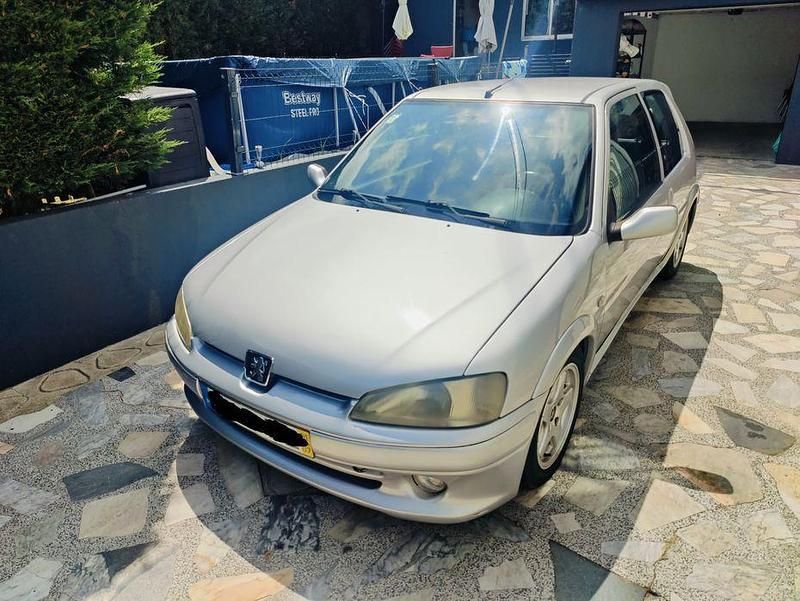 Usado 2001 Peugeot 106 Quiksilver Citadino | € 1.800 - Imagem 1/4