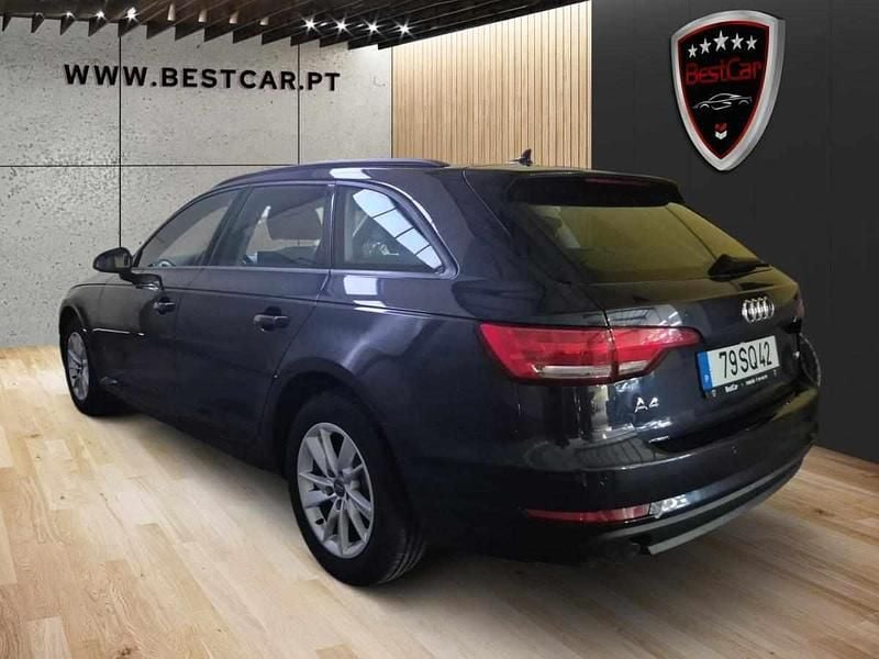 Usado Audi A4 150 HP (110 kW) 2017 Preto Carrinha