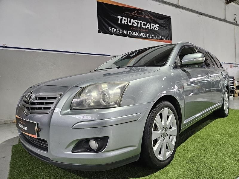 Cinza Usado 2008 Toyota Avensis Carrinha | € 6.750 (Preço justo) - Imagem 1/4