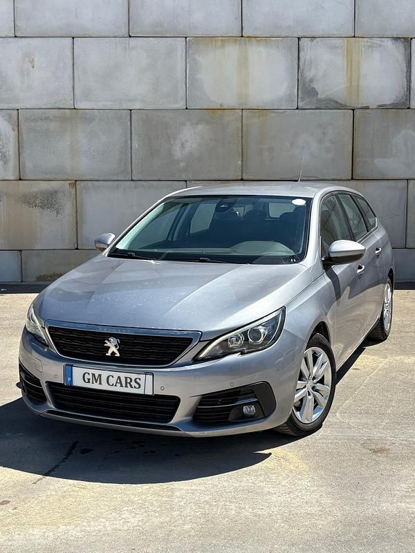 Cinza Usado 2021 Peugeot 308 Active Carrinha | € 15.750 (Preço justo) - Imagem 1/4